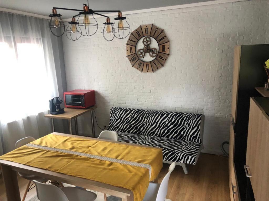 Apartament Dorobanti Lägenhet Cluj-Napoca Exteriör bild